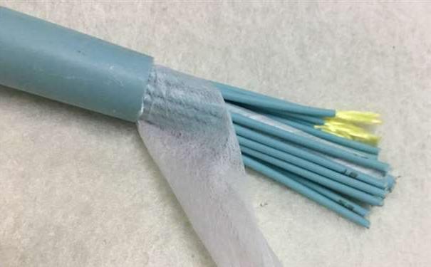 怀柔区欧孚光缆厂家：室内光缆和室外光缆的区别